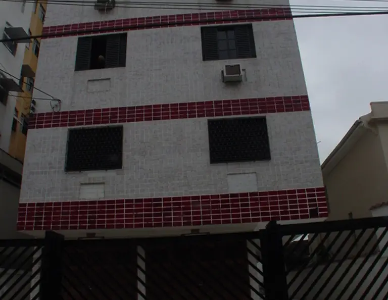Fachada do Edificio Residencial Caroline