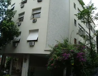 Fachada do Edificio Treze Poderes