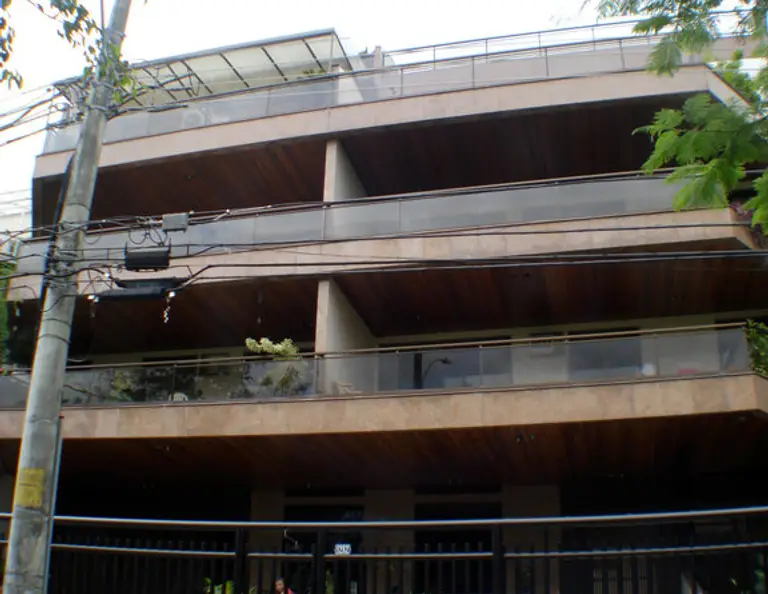 Fachada do Edifício Vila de Ofir