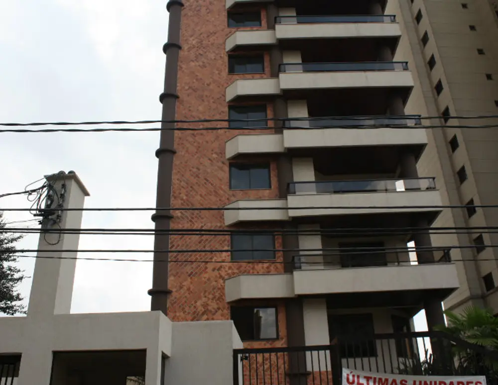 Image 0 - 19452